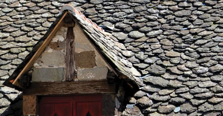 Pose de toiture en Lauze